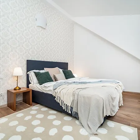 Large And Stylish Apartment In Prague Exterior photo