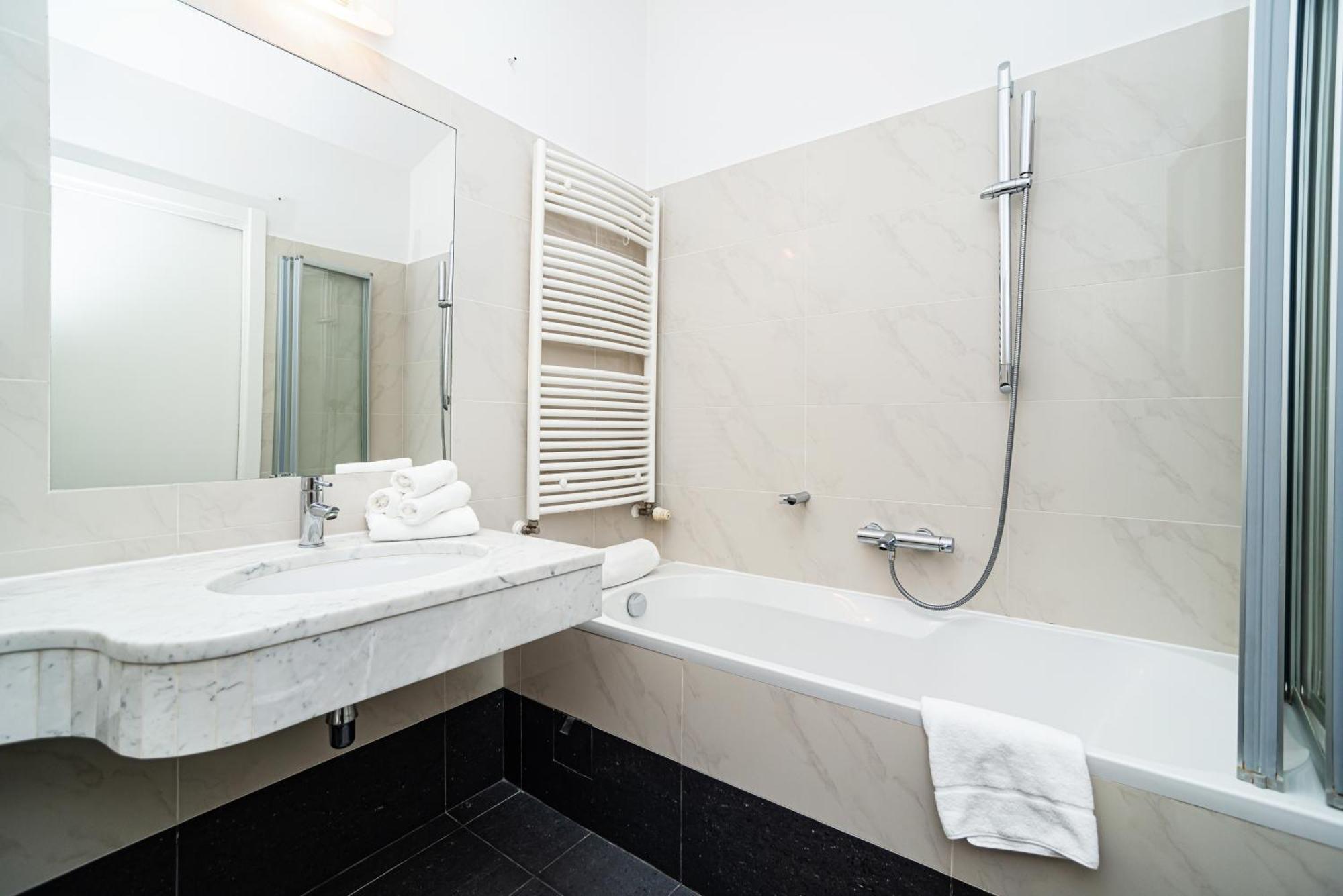 Apartment Large And Stylish In Prague