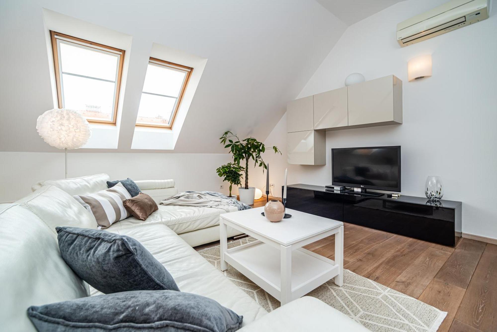 Apartment Large And Stylish In